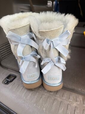 UGG Pale Blue Suede Shearling Bow-Back Boots